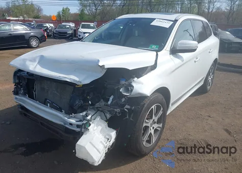 2015 Volvo Xc60 T6 из США, поврежденный, VIN YV4902RB4F2562694